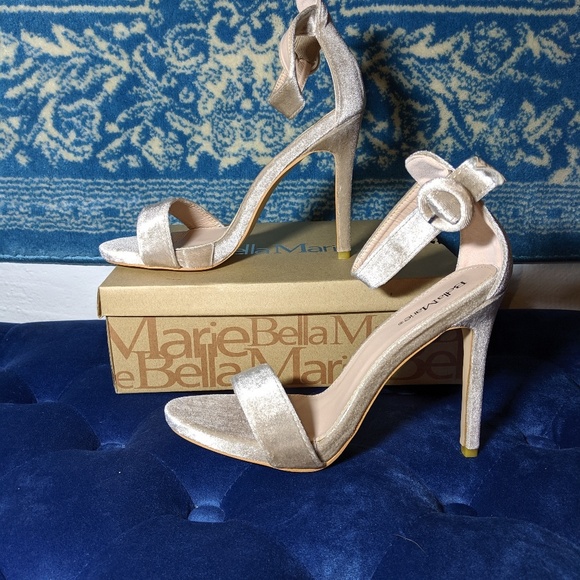 NIB Taupe High Heels Velvet W/ Ankle Straps - Picture 3 of 8